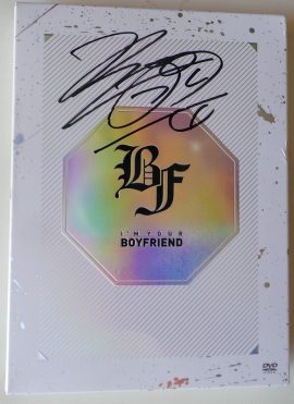 Boyfriend-signed-1